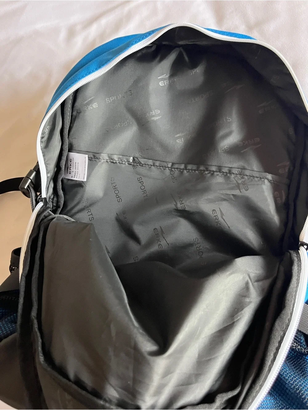 Erke TR1 Blue Sport Backpack Hiking Daypack Tech Travel Bag With Mesh Pockets